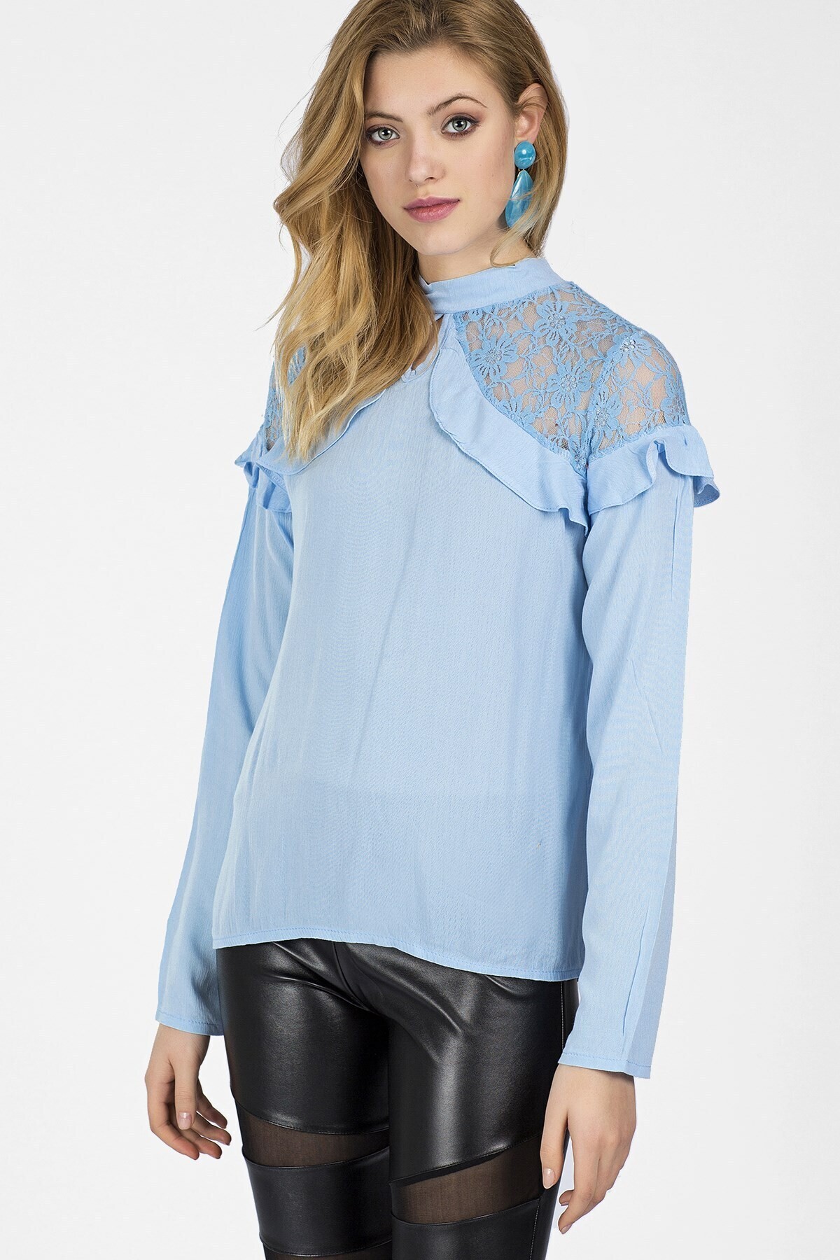 9059329 Şile Bezi Omuzları Dantelli Tül Fırfırlı Bluz MAVI