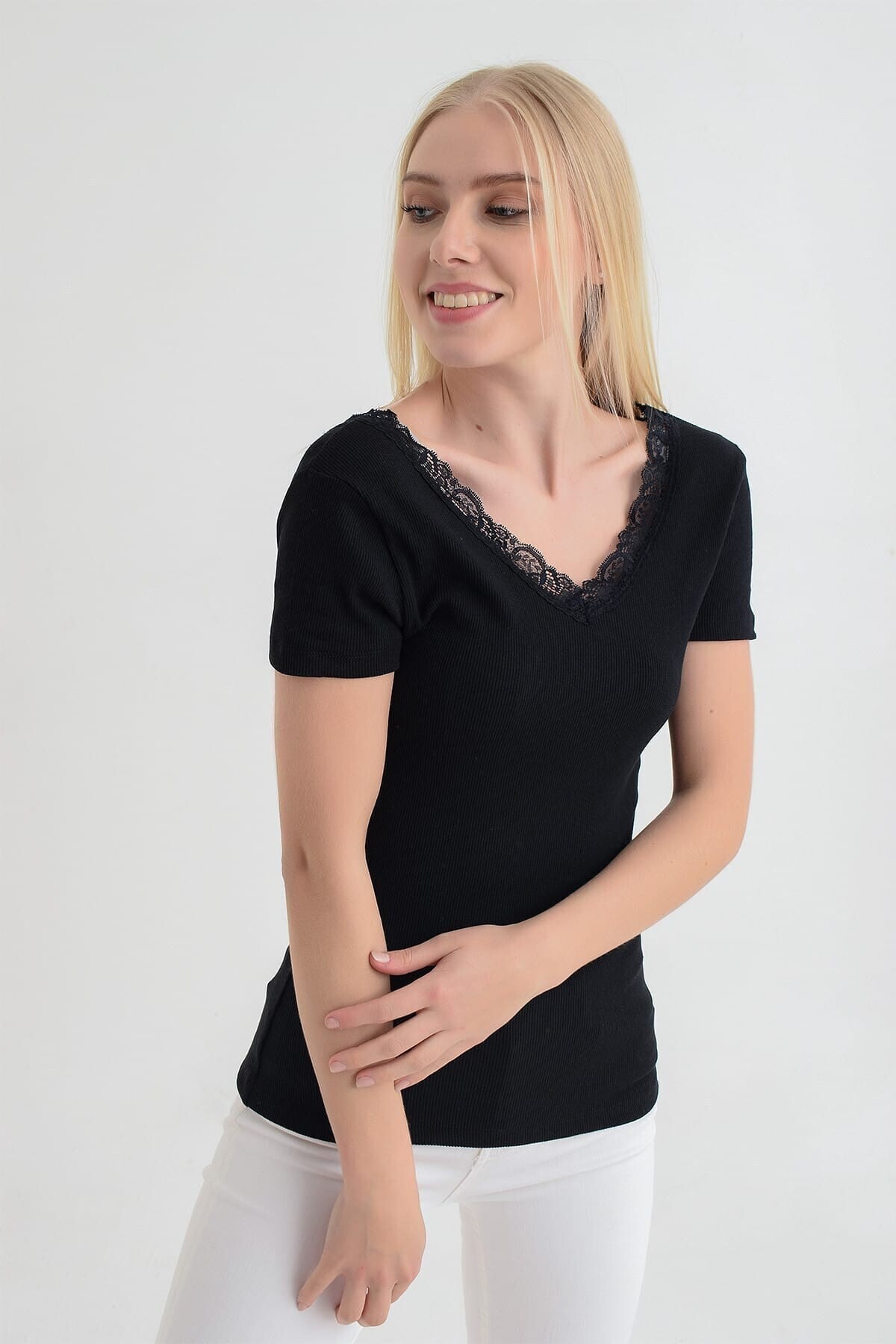 91515270 Kaşkorse Önü Arkası V Dantelli Kısa Kol Bluz SIYAH