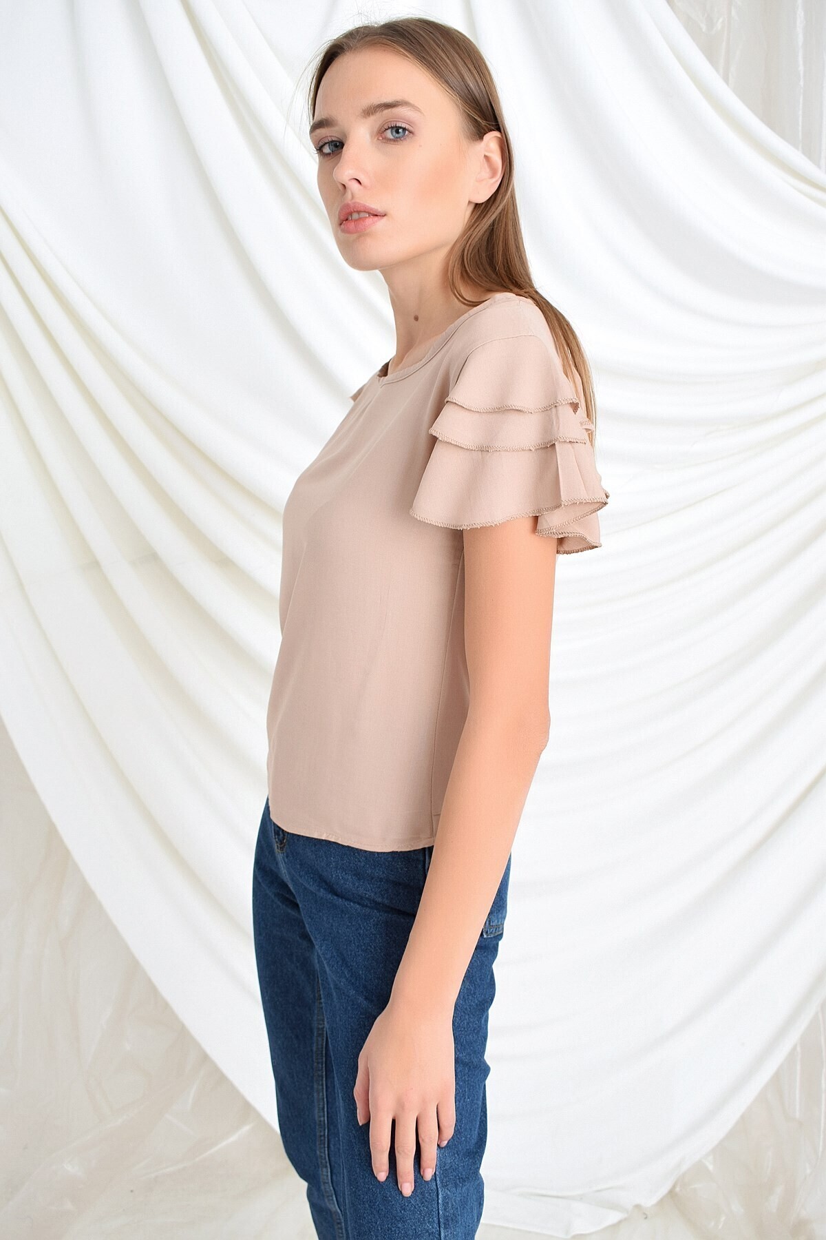 94022011 Dok.Viskon Fırfırlı Kısa Kol Bluz BEJ