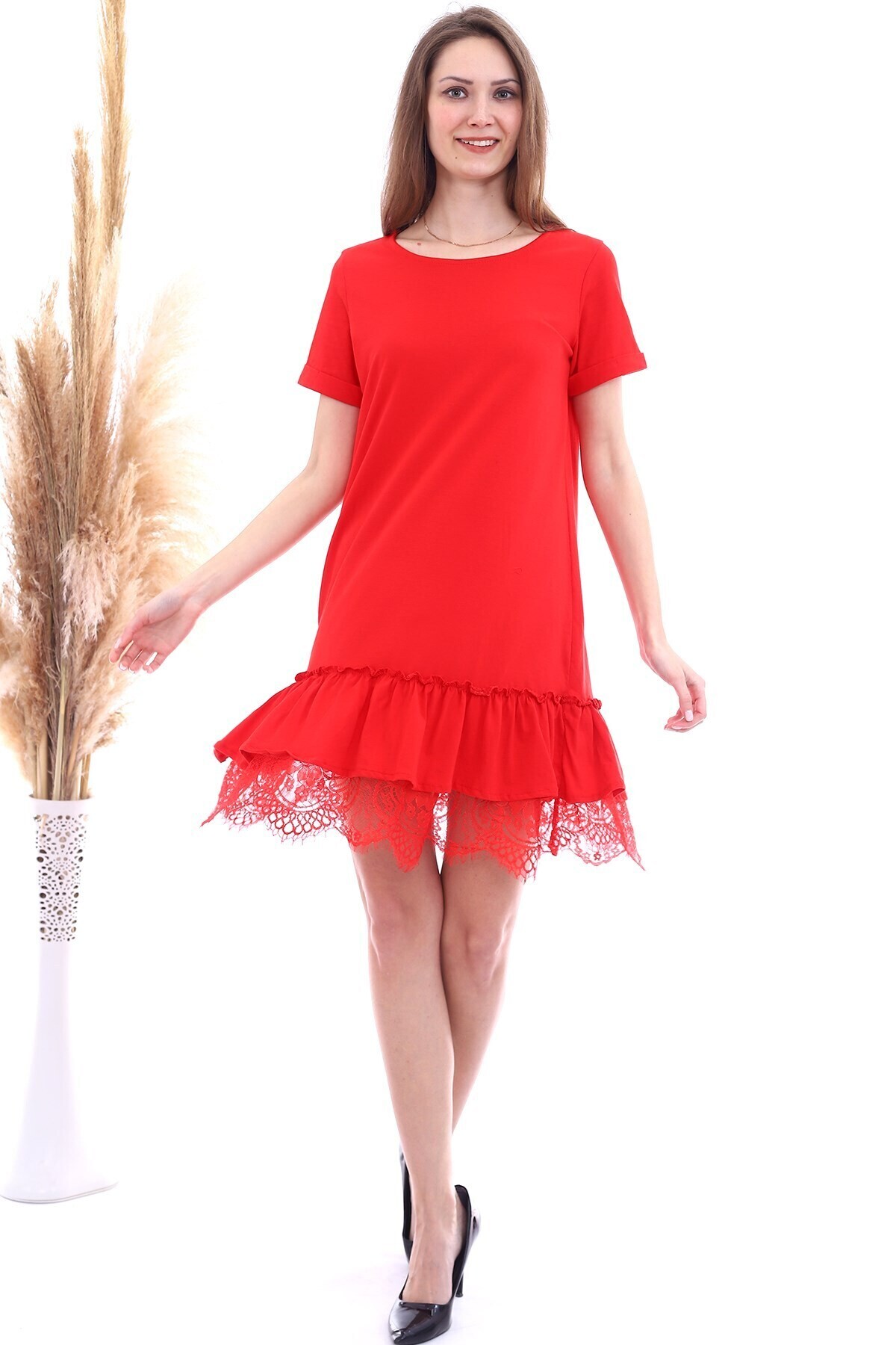 20063103 Süprem Eteği Dantelli Kısa Kol Elbise KIRMIZI