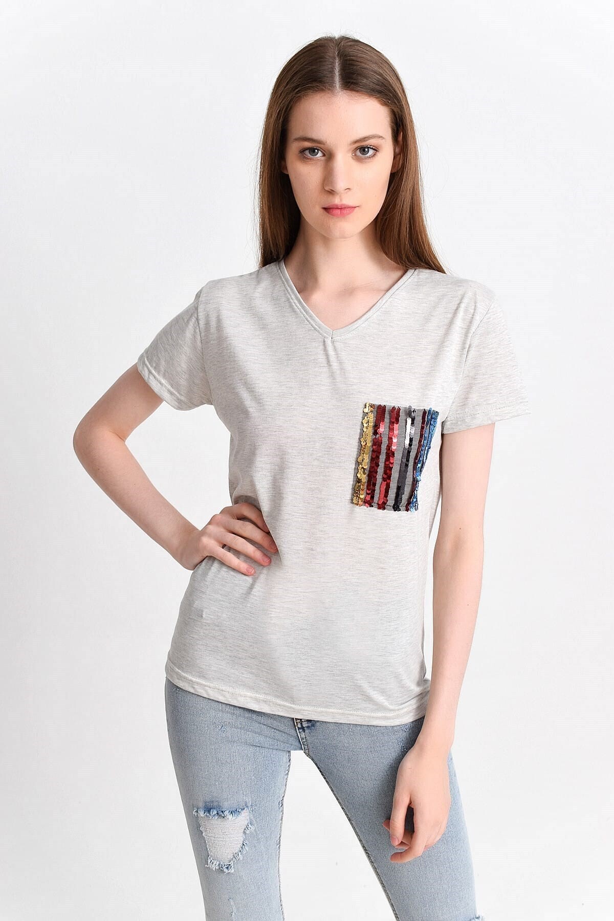 9282830 Süprem Göğsü Tül Payet Cepli Kısa Kol V Yaka Bluz BEJ