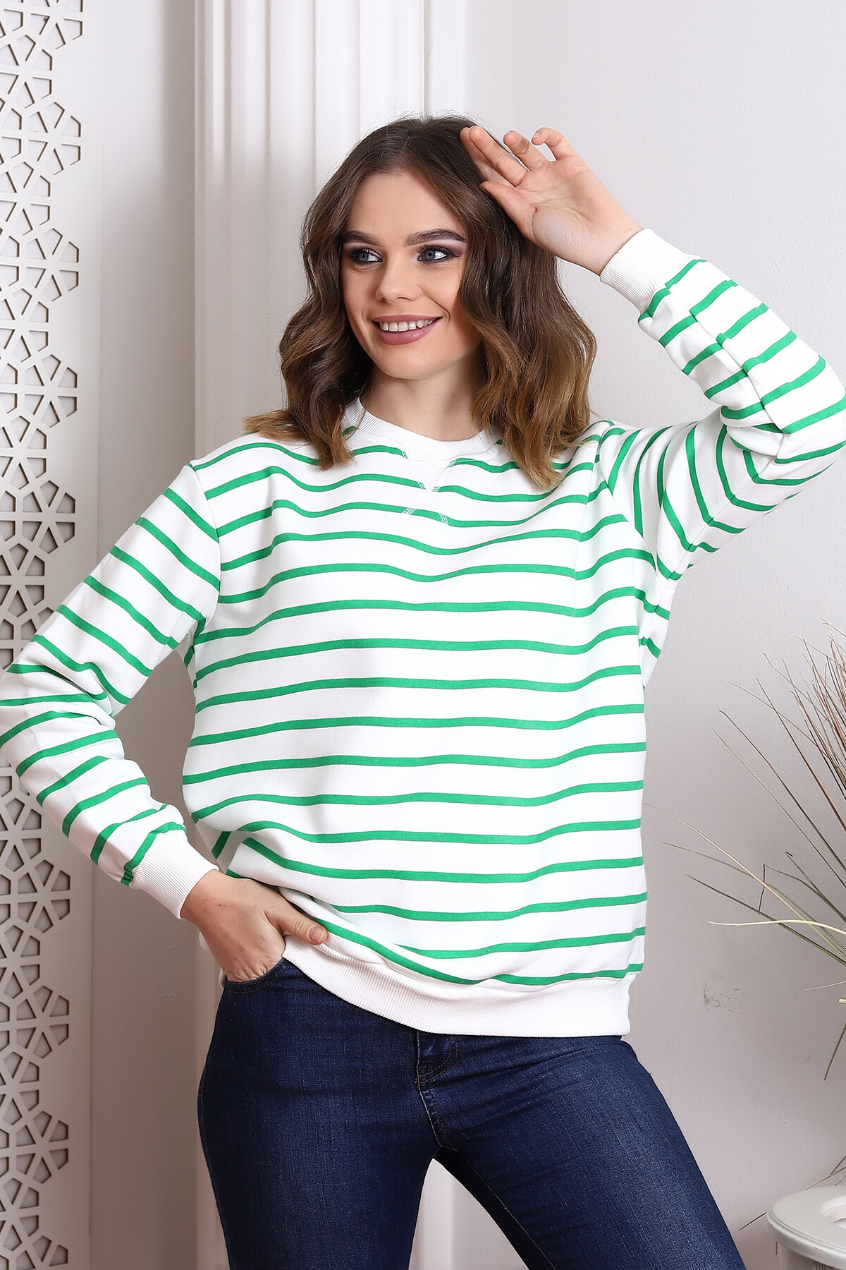 22434188 Üç İplik Çizgili Sweatshirt EKRU YESIL