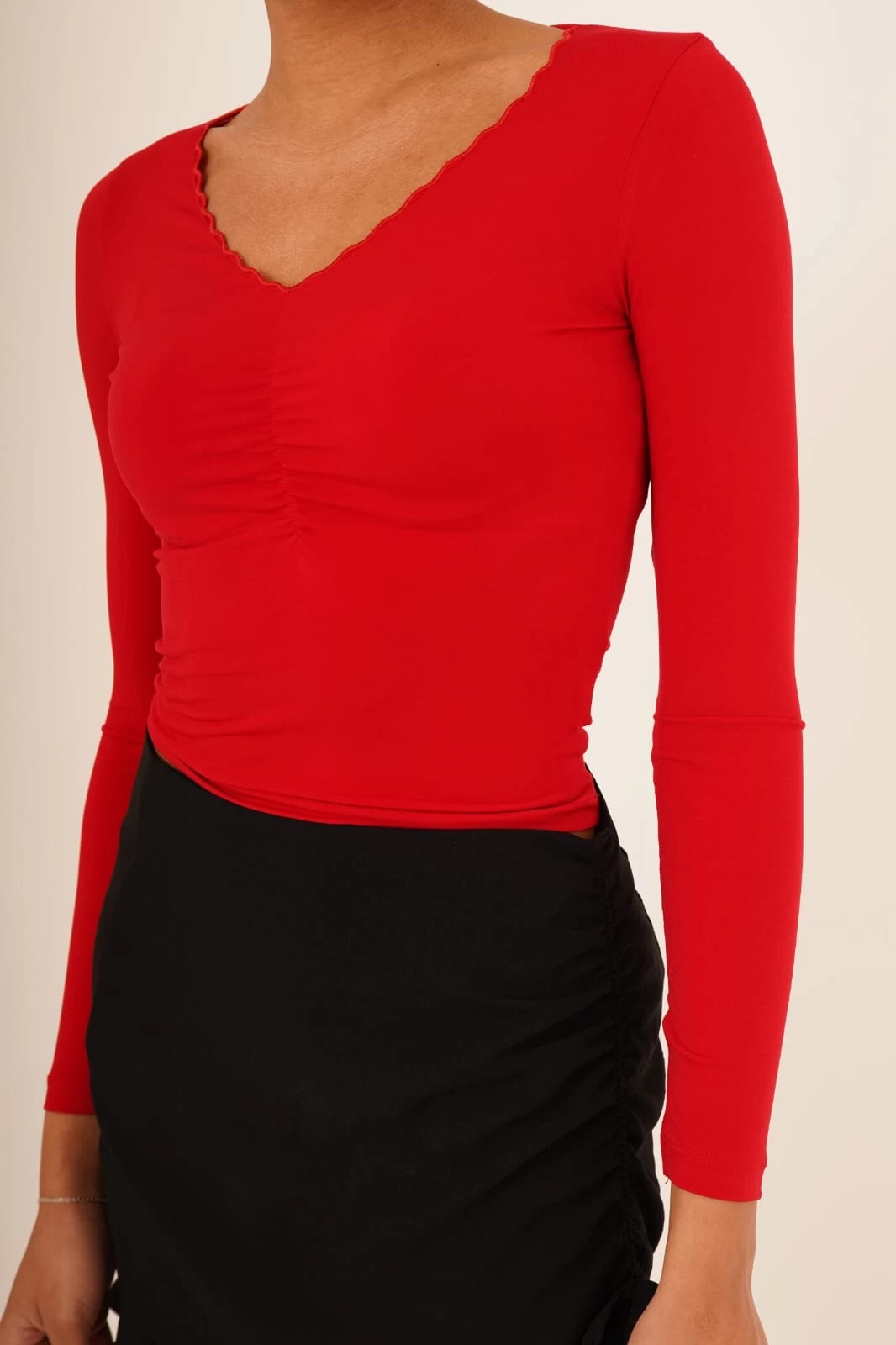 23254224 Sandy Yaka Zigzag Nakışlı Uz.Kol Bluz KIRMIZI