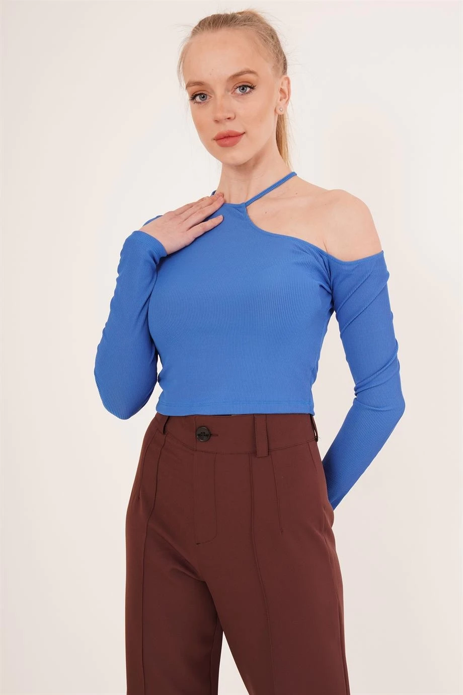 23254279 Kaşkorse Tek Omuz Yaka İpli Crop Bluz MAVI
