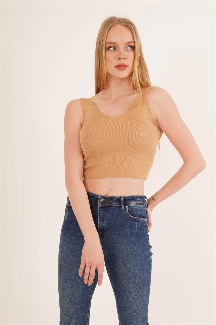 23256336 Triko Merdiven Yaka Atlet CAMEL