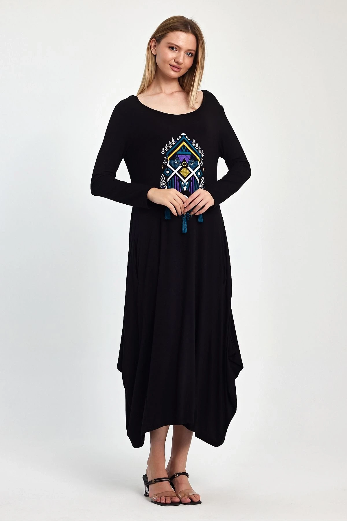 VP1006 Uzun Kol Nakış Detaylı Cepli Viskon Elbise SIYAH