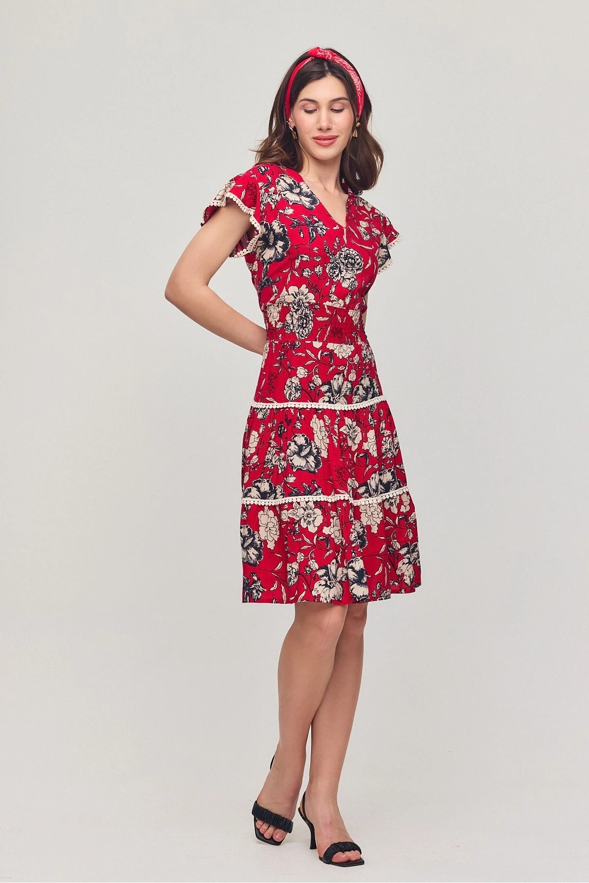 VPV054 Kadın V Yaka Güpür Detaylı Gipeli Mini Elbise KIRMIZI