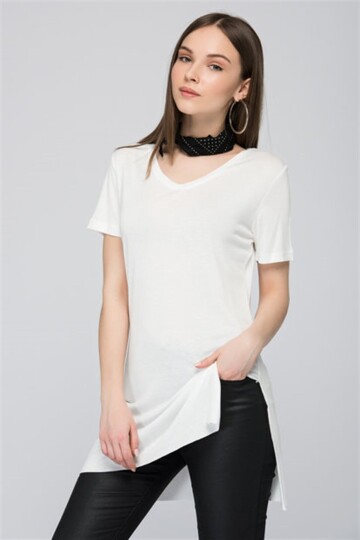 8051038 V Yaka Yanı Yırtmaçlı Kısa Kol T.Shirt EKRU
