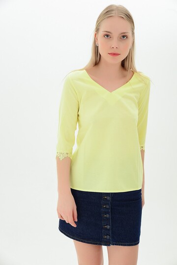 9109314 V Yaka Sırtı Tül Dantel Bağlamalı Kolucu Güpür Bluz SARI