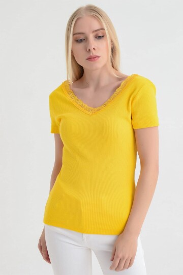 91515270 Kaşkorse Önü Arkası V Dantelli Kısa Kol Bluz SARI