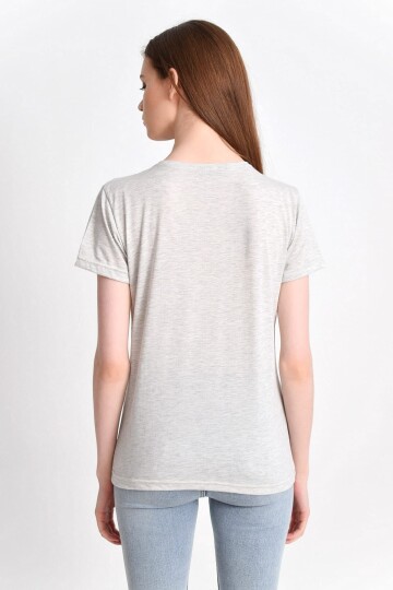 9282830 Süprem Göğsü Tül Payet Cepli Kısa Kol V Yaka Bluz BEJ